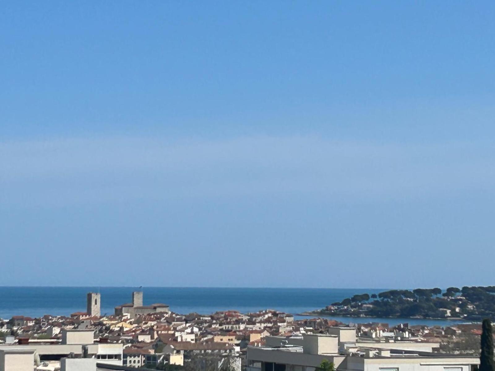 Apartment Superbe 2 Pieces Vue Mer, Piscine, Parking *